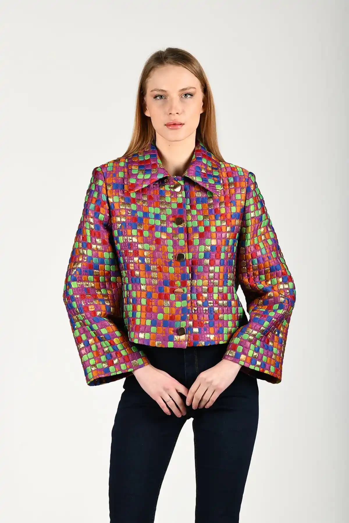 Yeni Sezon Kadın Ceket Modelleriyle Tarzınızı Güncel Tutun ve Fark Yaratın