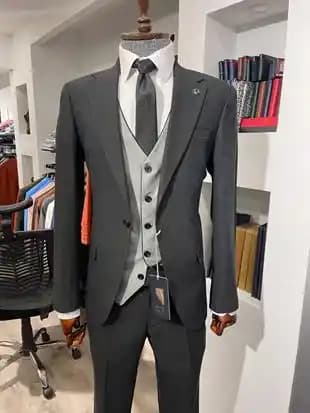 Yeni Sezon Takım Elbise Trendleri: Şıklık ve İşlevselliğin Modern Yüzü