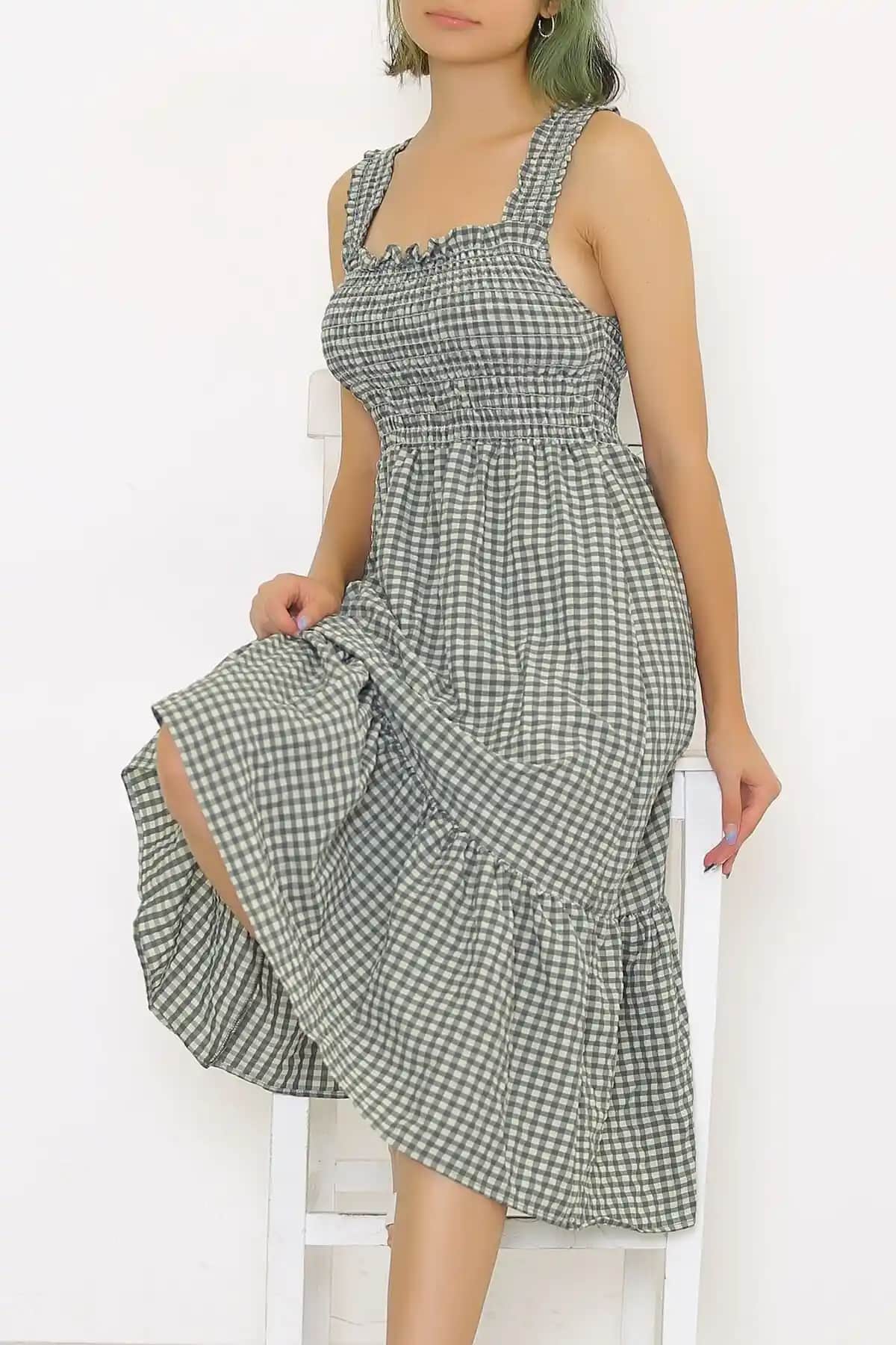 Yeşil Pötikare Elbise Modasında Güncel Trendler ve Stil İpuçları