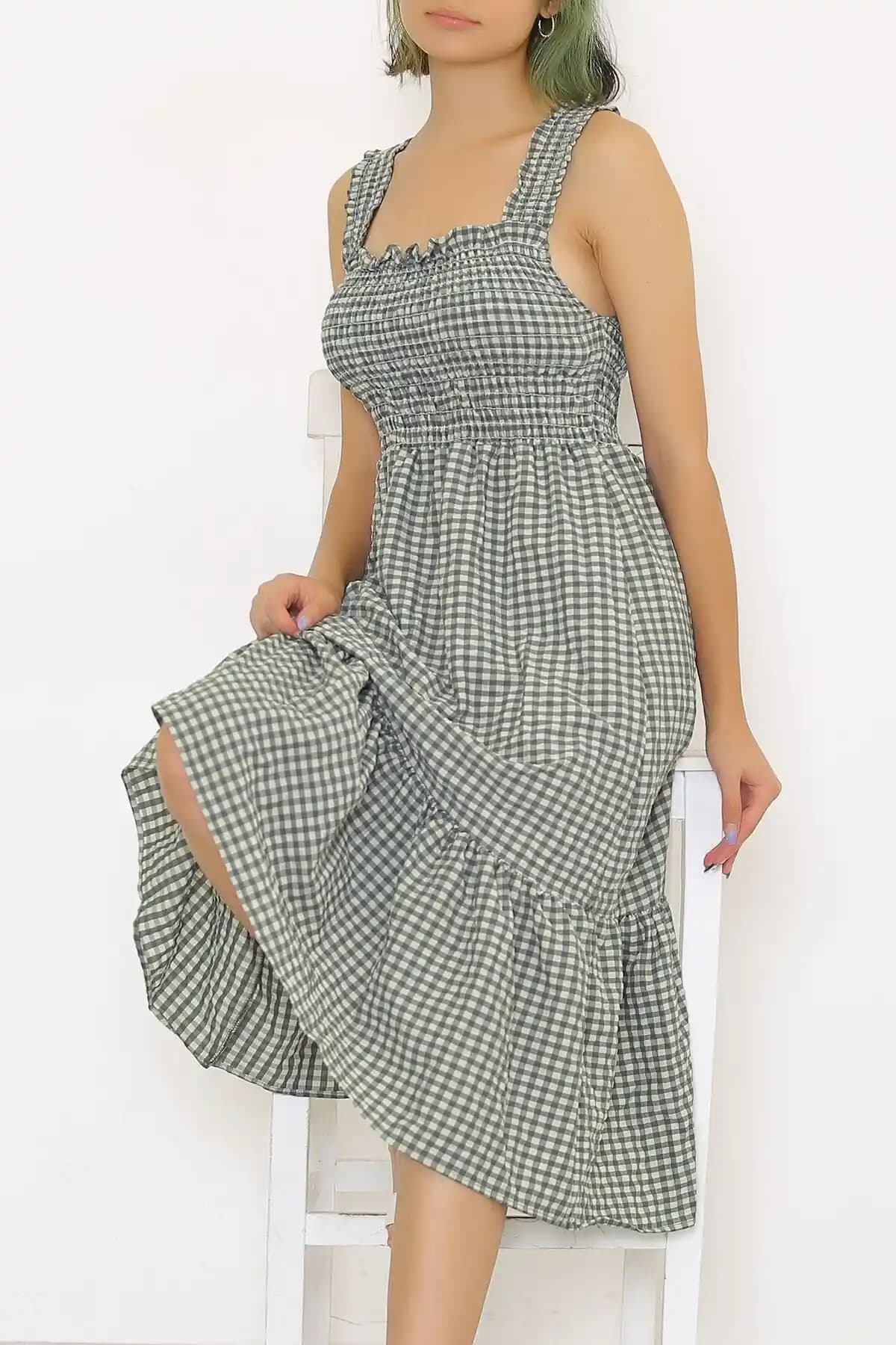 Yeşil Pötikare Elbise Modasında Güncel Trendler ve Stil İpuçları