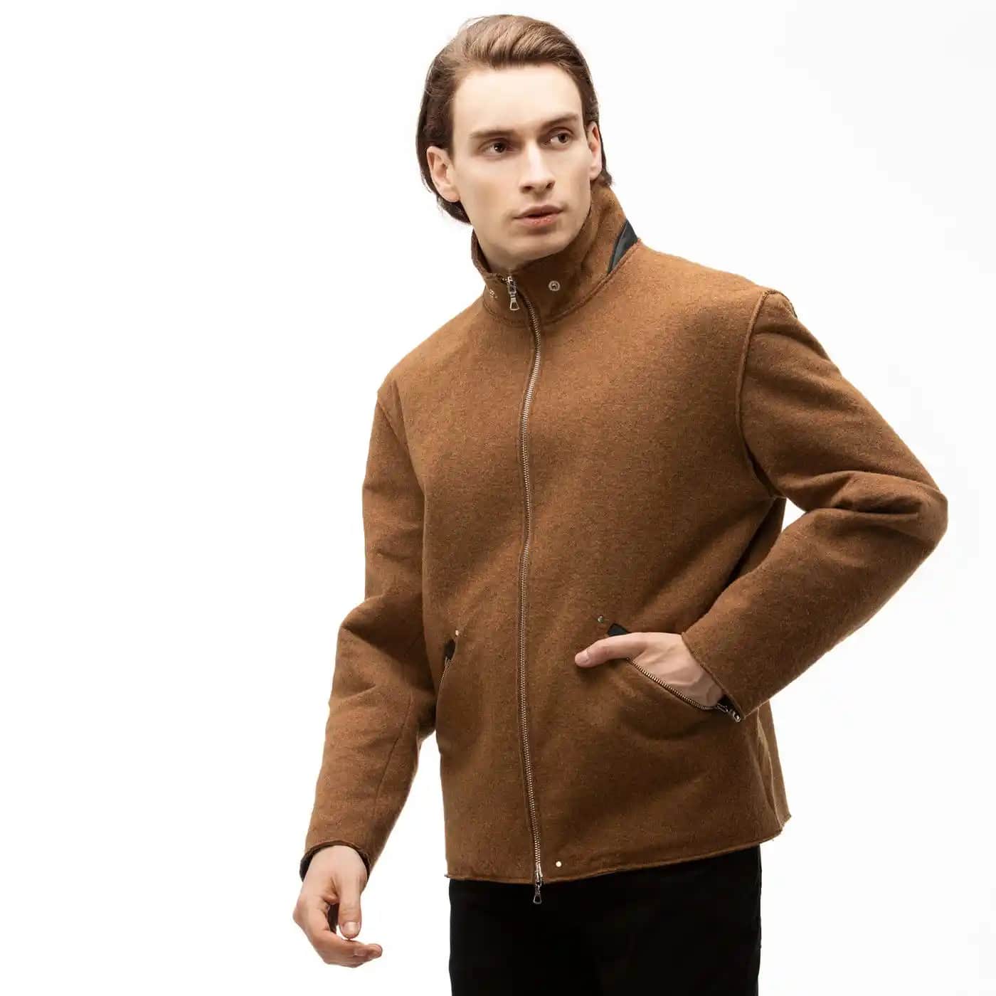 Yün Mont Seçimi ve Bakımı: Kış Stiliniz İçin En İyi Rehber