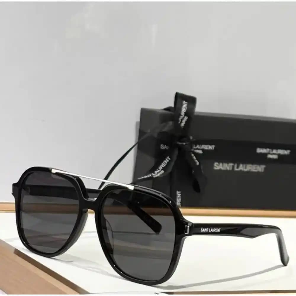 Yves Saint Laurent Gözlük Modelleri: Şıklık ve Fonksiyonelliğin Modern Buluşması