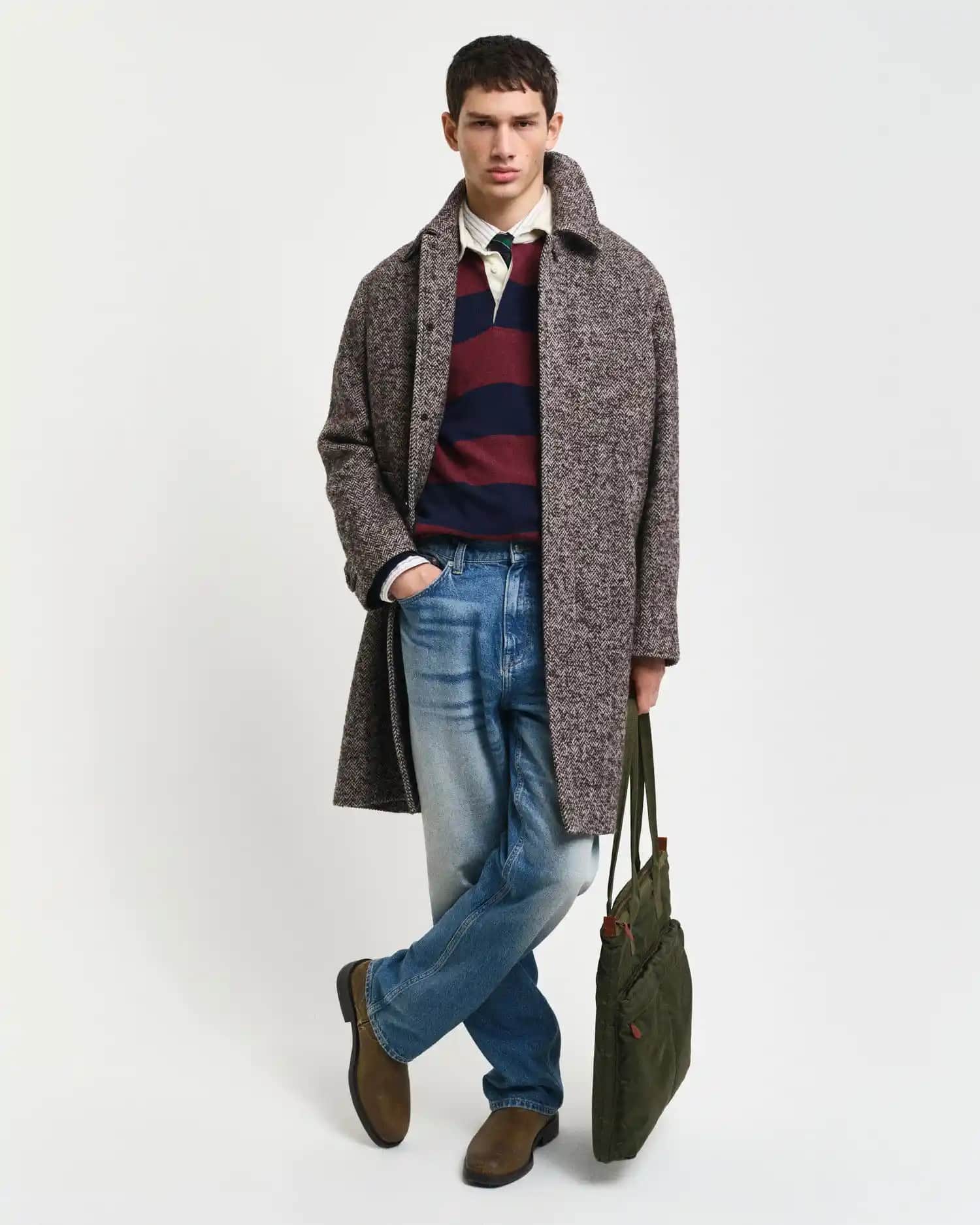 Zirve Yaka Palto Modelleri ve Kombinasyon İpuçlarıyla Kış Şıklığını Yakalayın