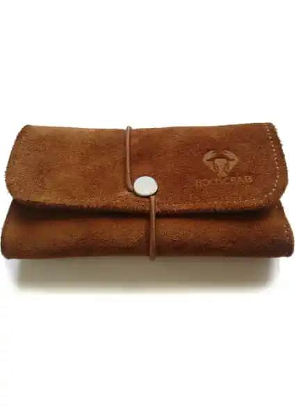 Bouscrab Süet Deri Tütün Kesesi: Şıklık ve İşlevselliğin Mükemmel Buluşması