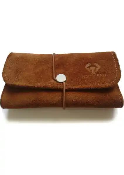 Bouscrab Süet Deri Tütün Kesesi: Şıklık ve İşlevselliğin Mükemmel Buluşması