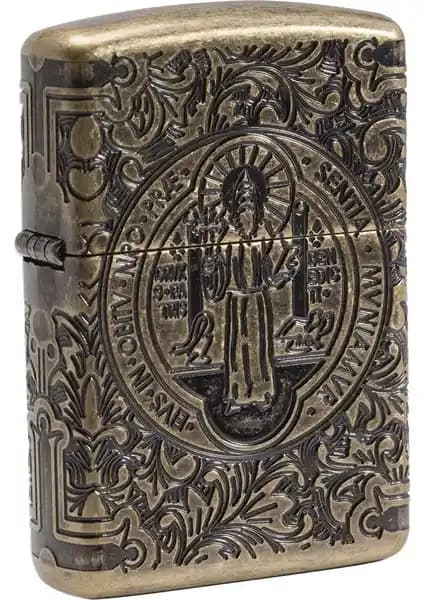Zippo 29561 St Benedict Tasarım Çakmak Antik Pirinç Kaplama ve Dayanıklılık