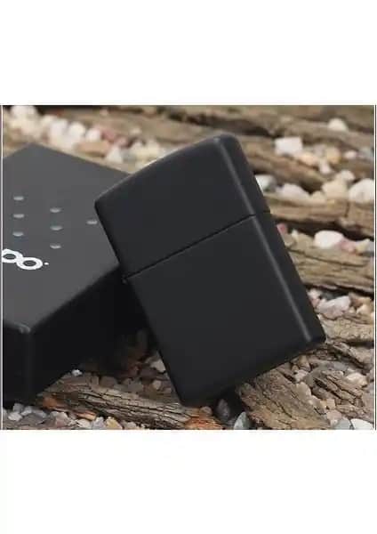 Zippo Siyah Matte Çakmak: Modern Tasarım ve Güçlü Dayanıklılık Özellikleri