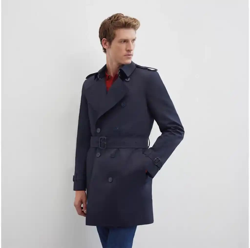 Erkek Trençkot Kombinleri ve Stil İpuçları: Çok Yönlü Kullanım ve Moda Trendleri