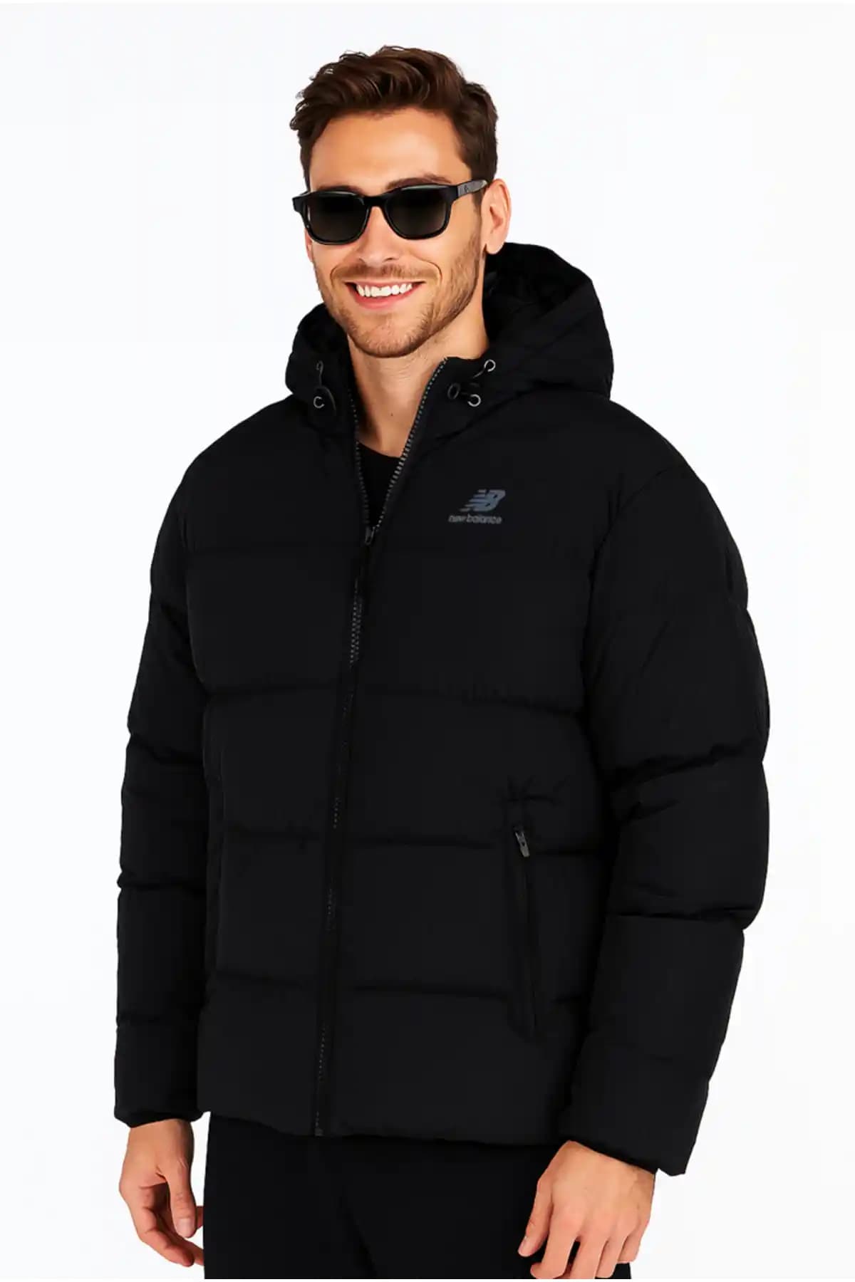 New Balance Siyah Unisex Mont: Şıklık ve Fonksiyonelliğin Günlük Kullanım İçin Uygun Seçeneği