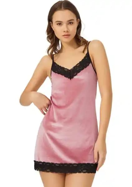 Cottonhill ve Merry See Kadın Gecelik Modellerinin Detaylı Karşılaştırması