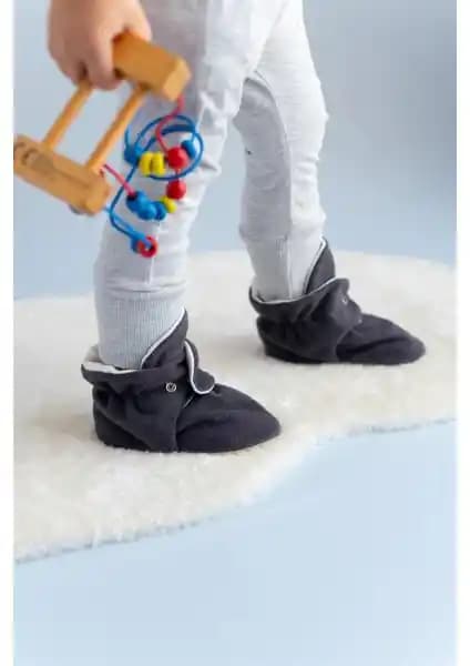 First Step Kaydırmaz Tabanlı Pamuk Astarlı Çıtçıtlı Antrasit Panduf ile Bebek Konforu