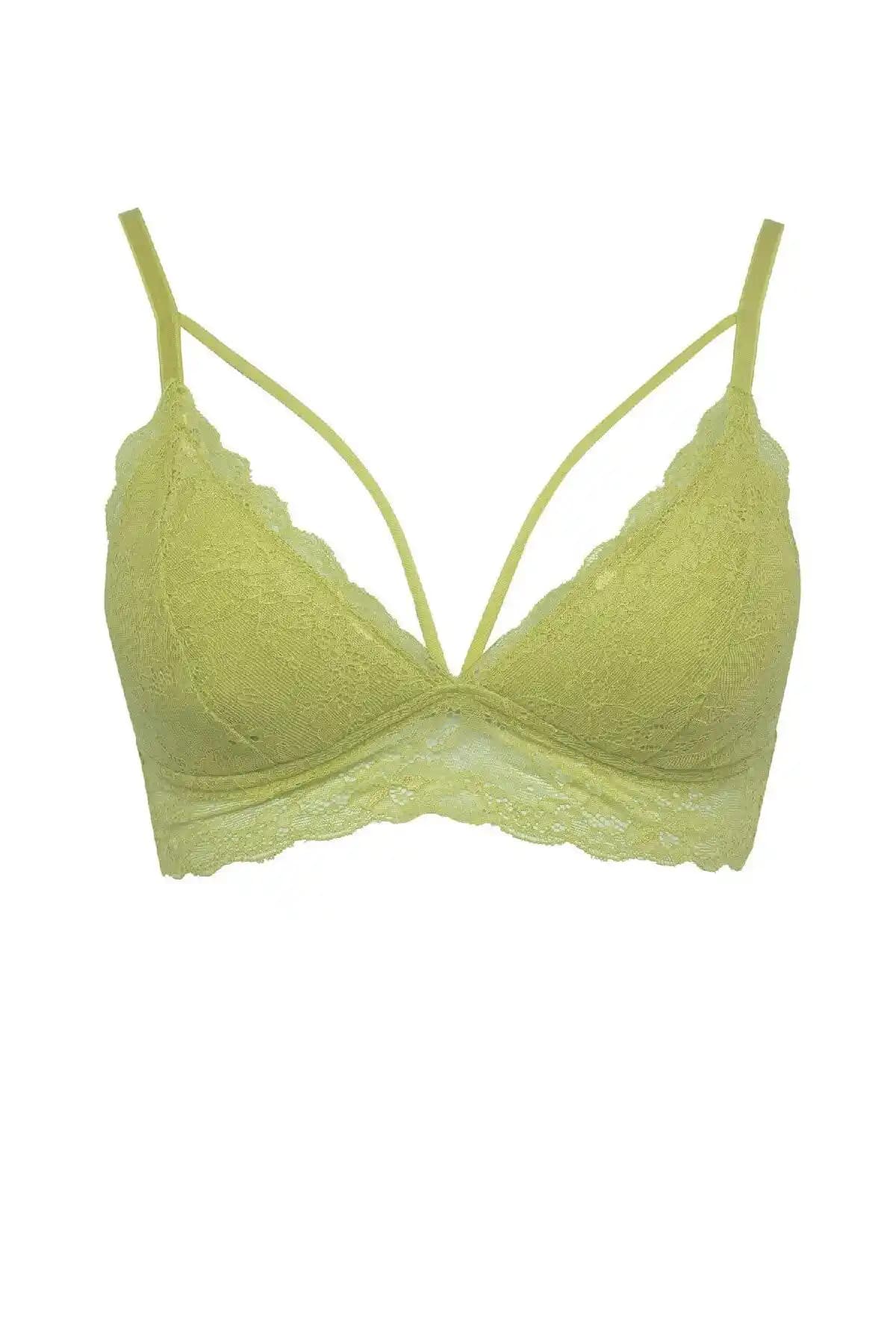 DeFacto Fall in Love Dantelli Bralette: Şık ve Rahat Yılbaşı Temalı İç Giyim Seçeneği