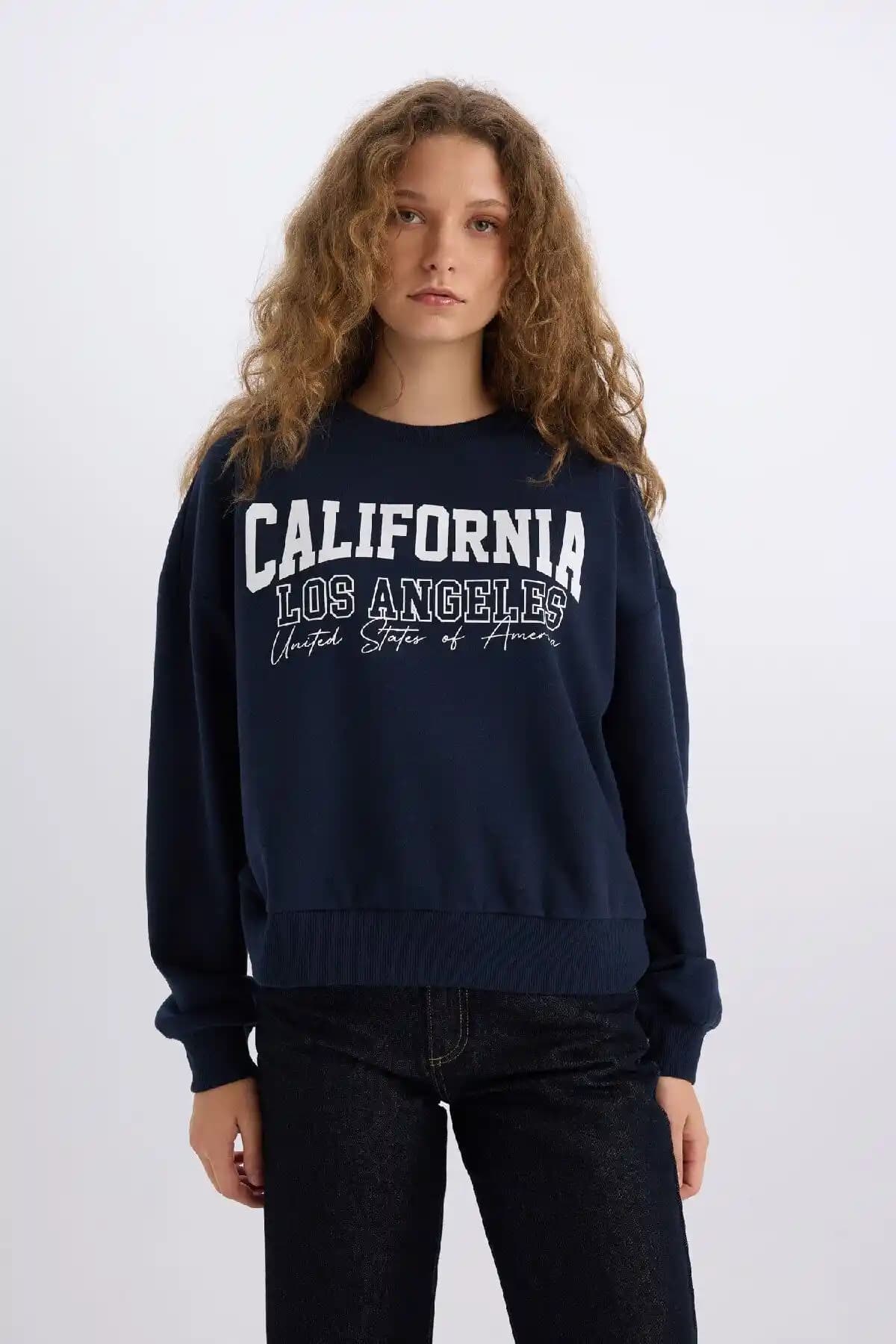 Defacto Kadın ve Erkek Kullanımı İçin Kalın Kumaşlı Bisiklet Yaka Sweatshirt E3390AXNS