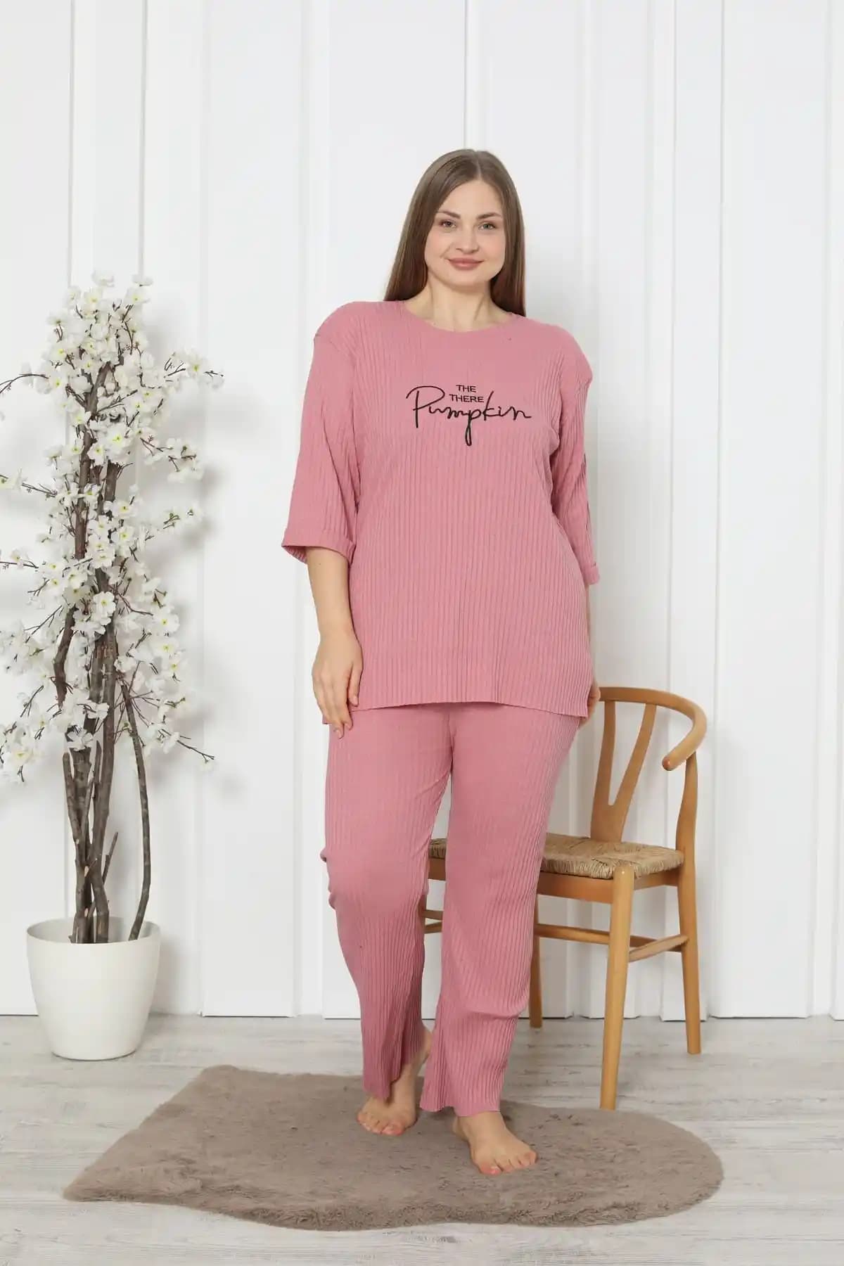 FAMES Pijama: Modern ve Konforlu Geniş Paça Ev Giyim Seçeneği