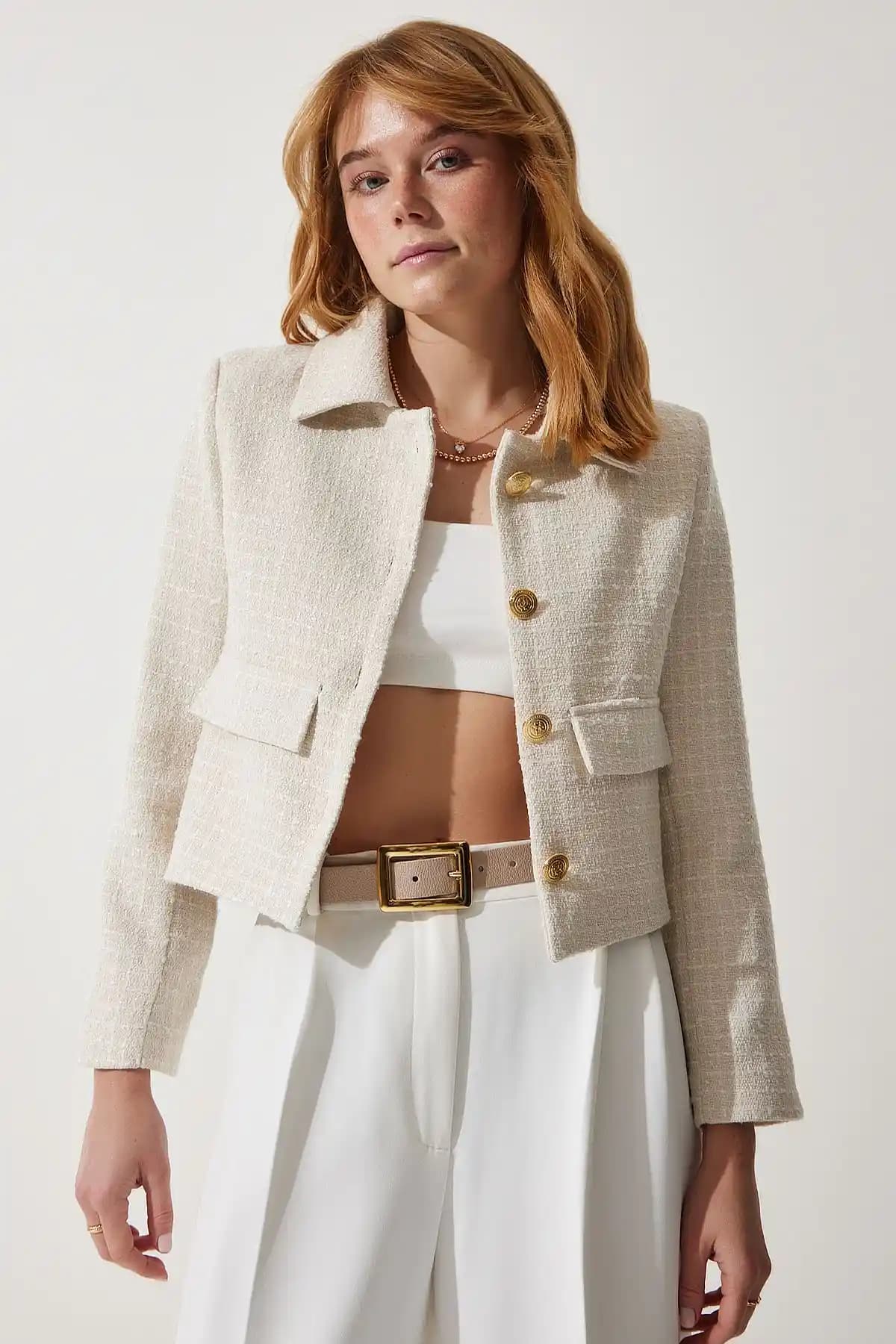 Happiness İstanbul Kadın Kemik Crop Tüvit Blazer Ceket Modern ve Çok Yönlü Şıklık