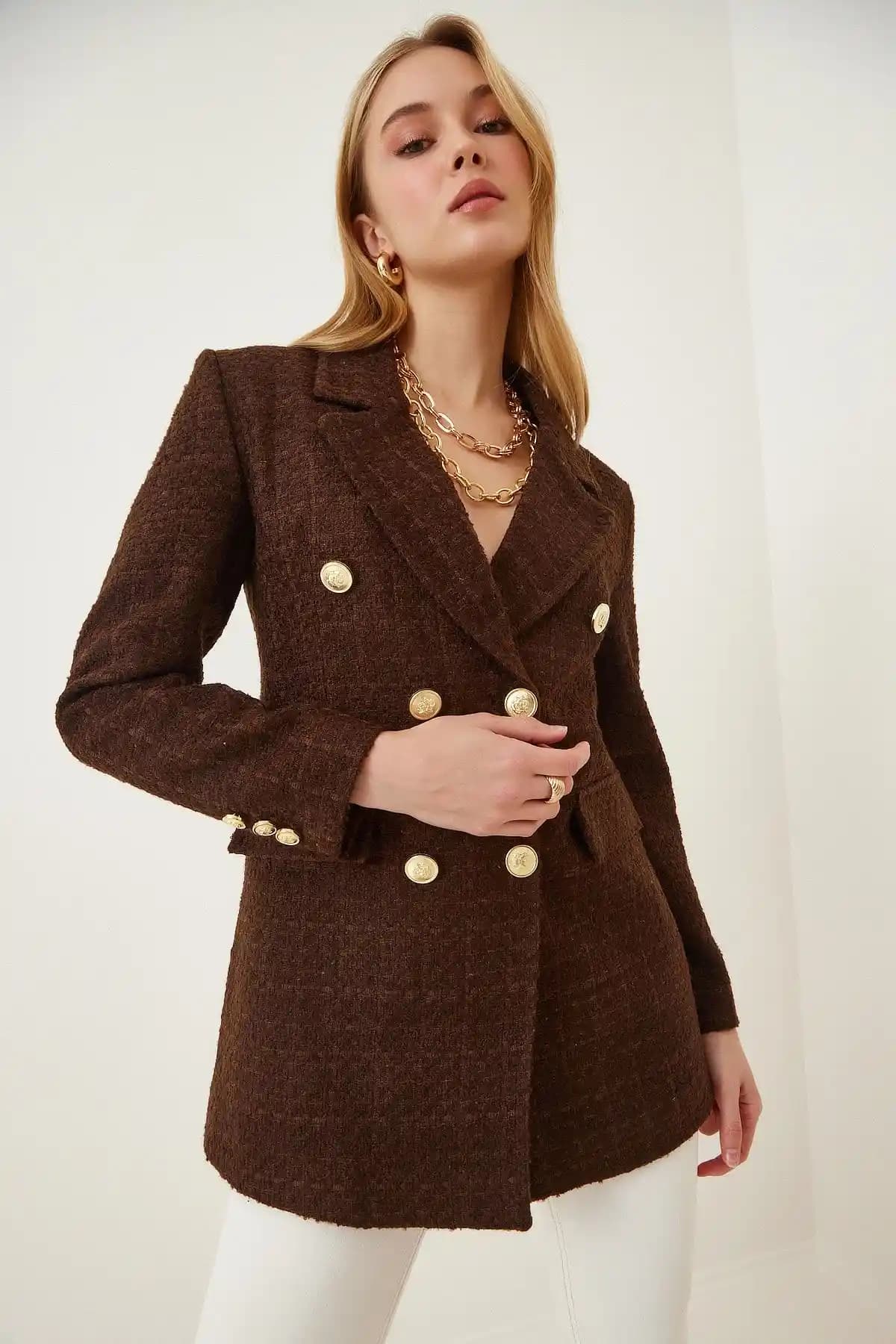 Happiness İstanbul ve Kir Gold Kadın Tüvit Ceketleri Karşılaştırması