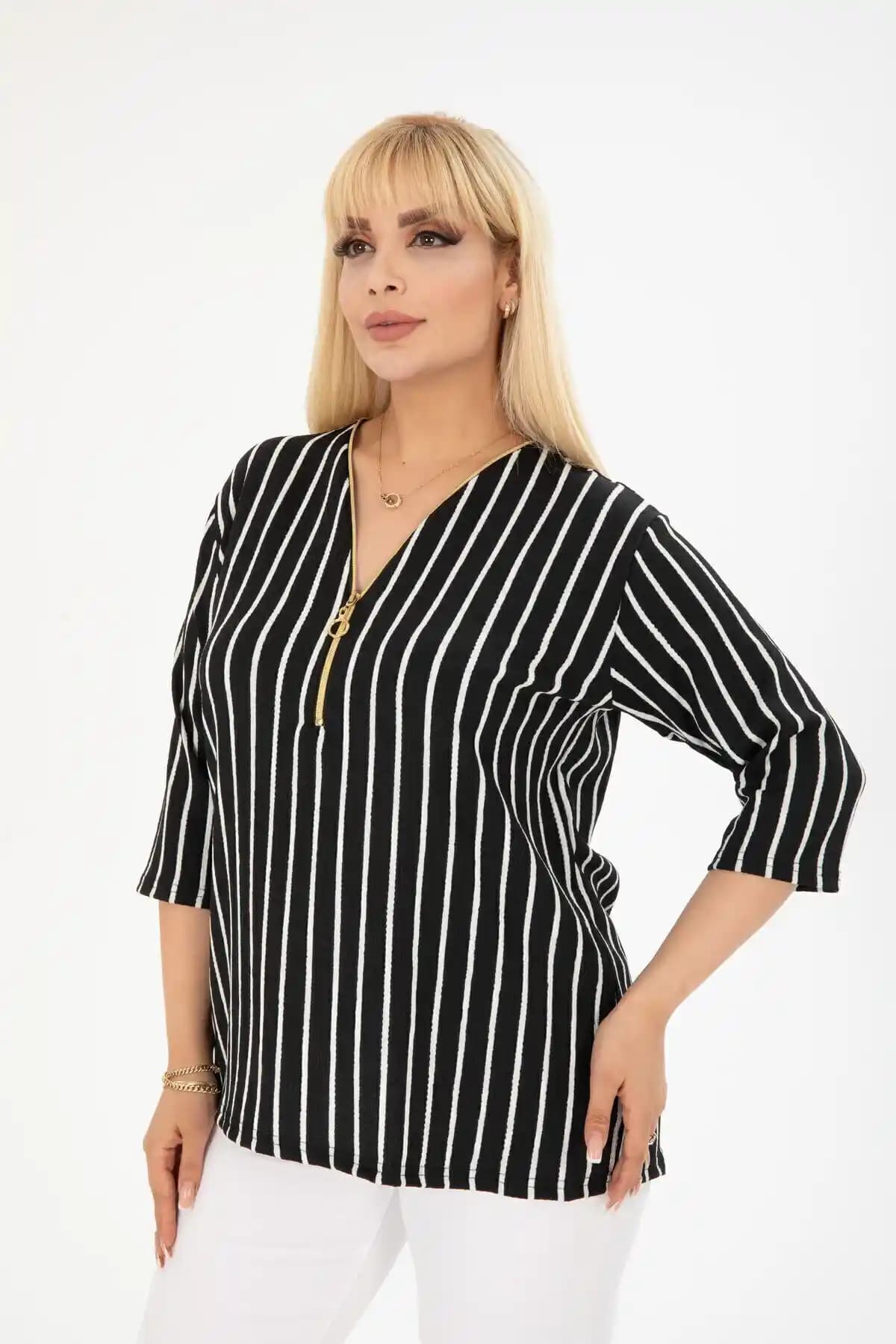 Hülya Butik Siyah Çizgili Fermuarlı Bluz Günlük Şıklık ve Rahatlık Sunar