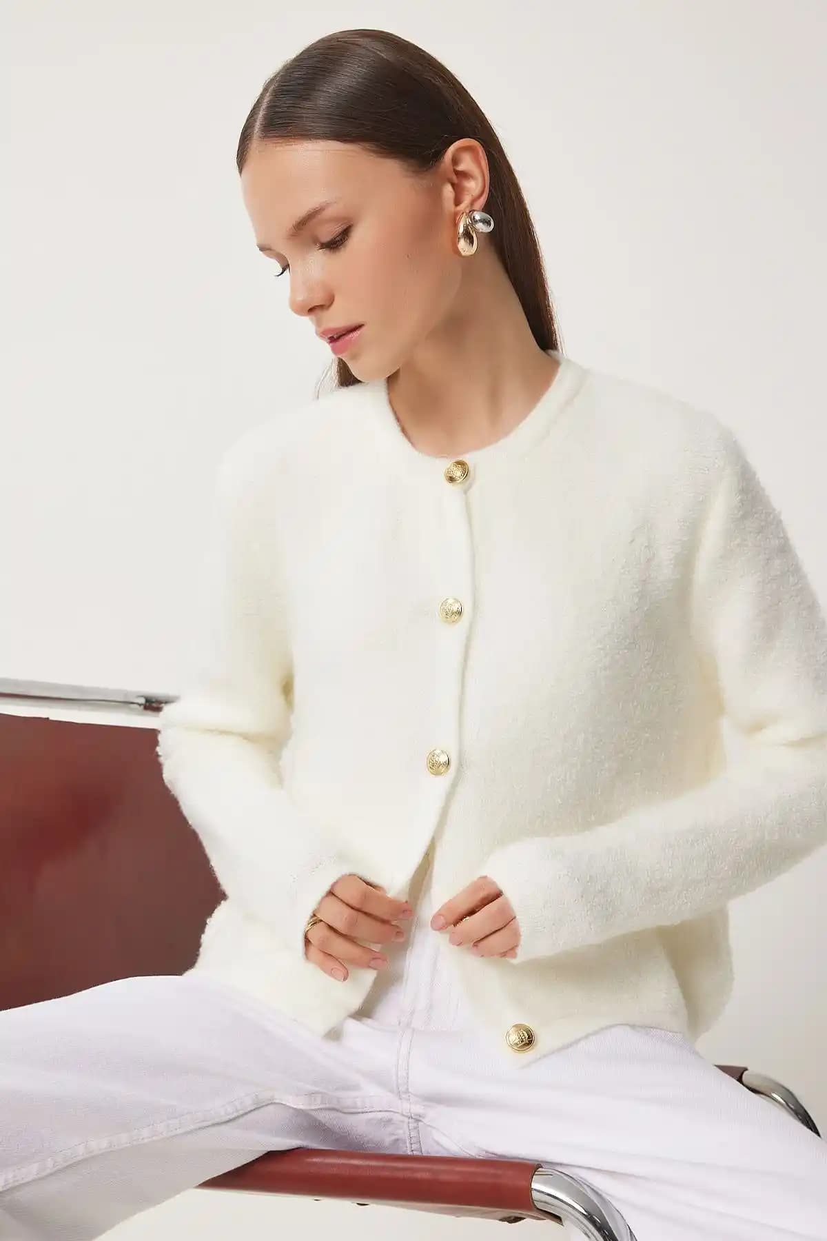 İki Popüler Kışlık Hırka Modelinin Detaylı Karşılaştırması ve Özellikleri