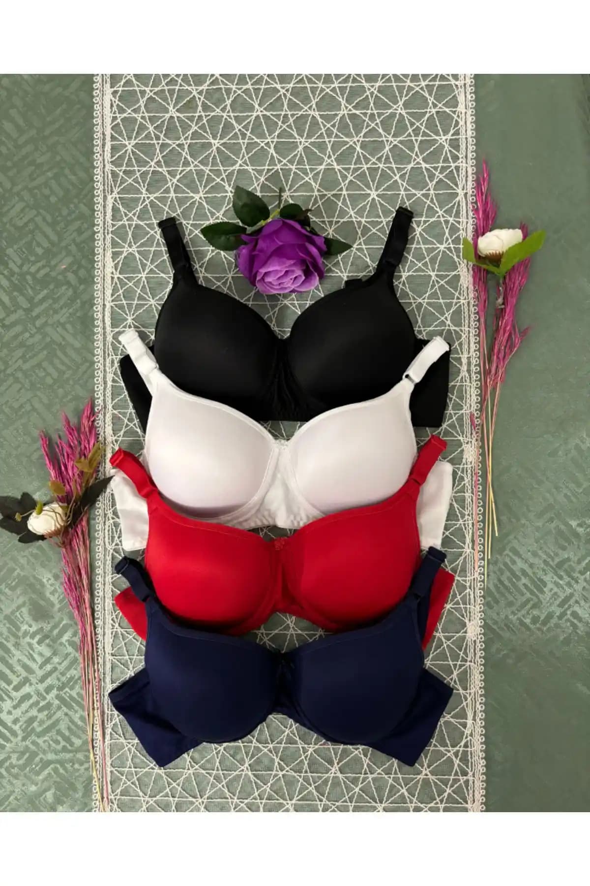 Kadın Dolgulu Destekli Toparlayıcı 4'lü Sütyen Takımı - Rahat ve Şık Tasarım