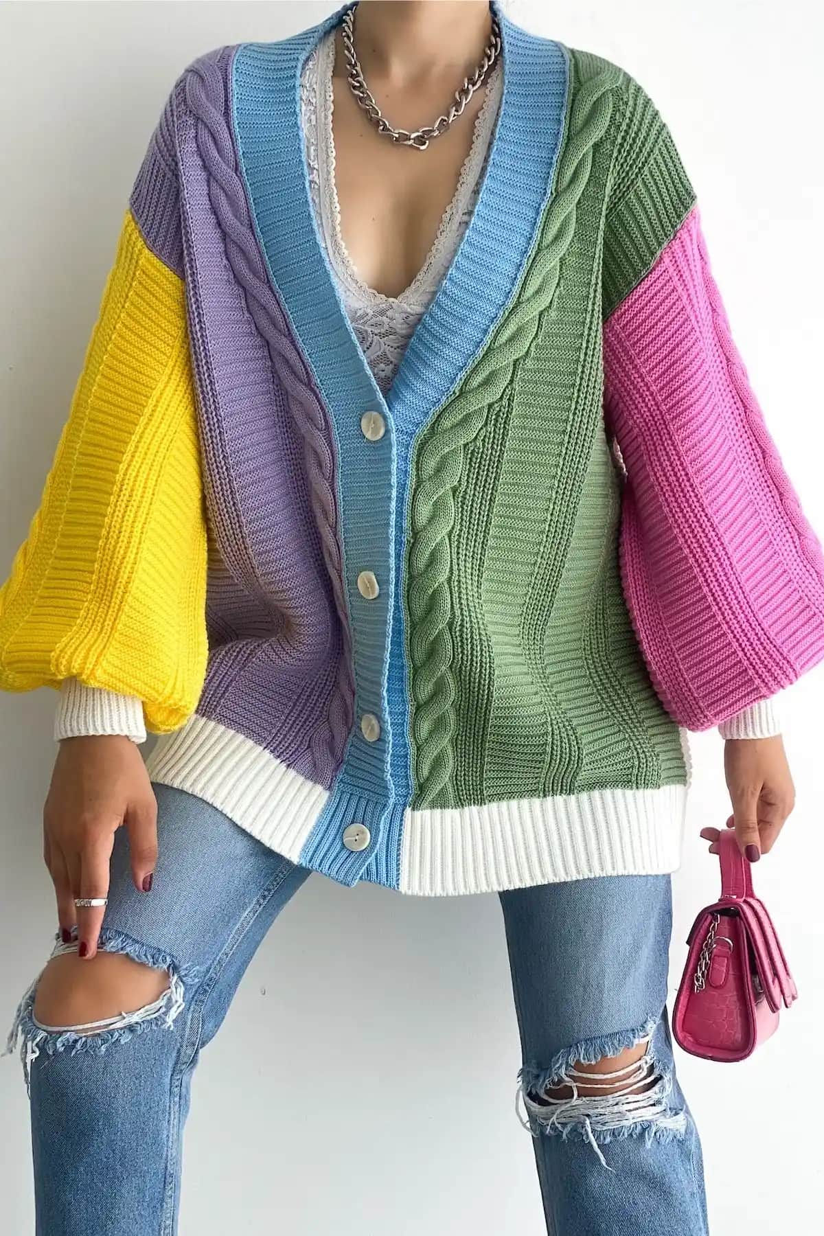 Kadın Standart Beden Çok Renkli Oversize Salaş Triko Hırka - Şık ve Rahat Günlük Kullanım