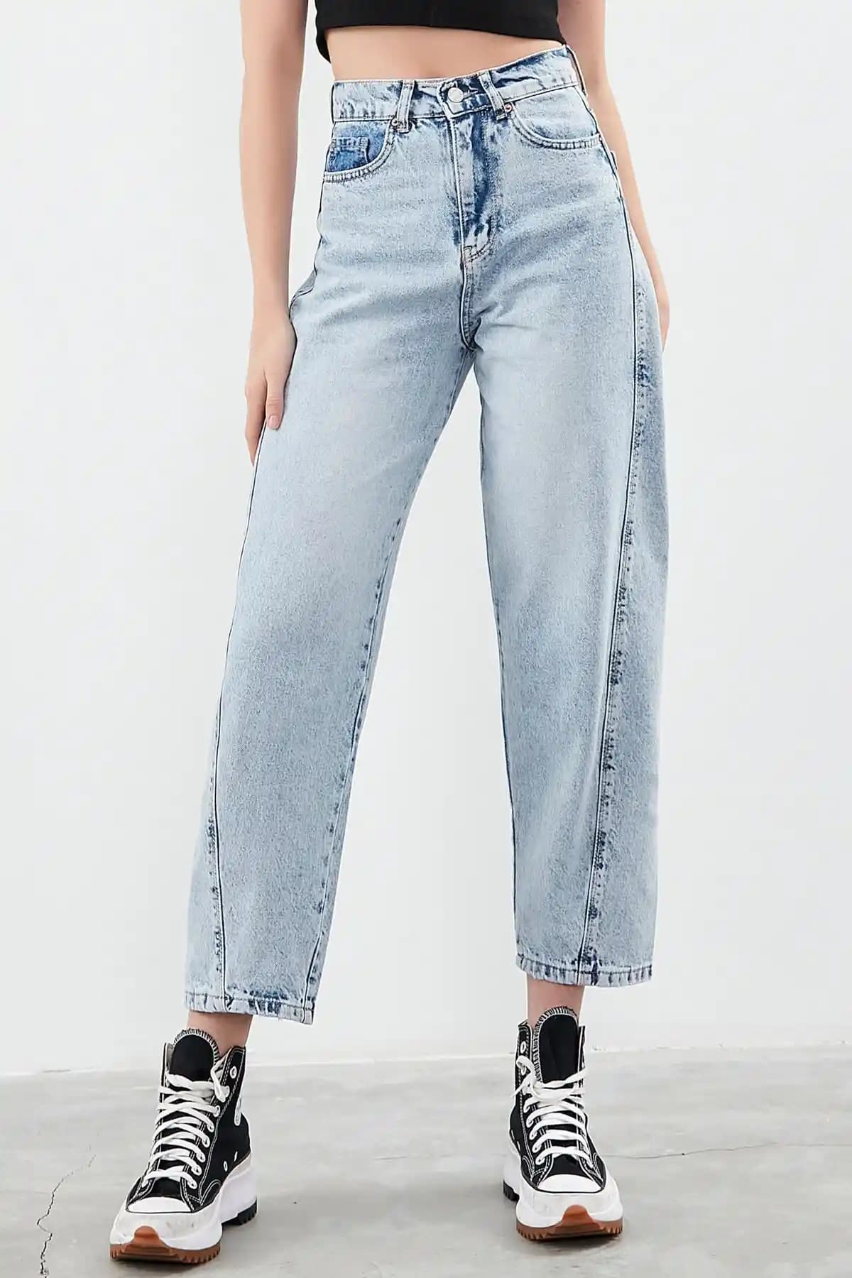 Kadın Yüksek Bel Slim Fit Denim Kot Pantolon Modern ve Şık Tasarım