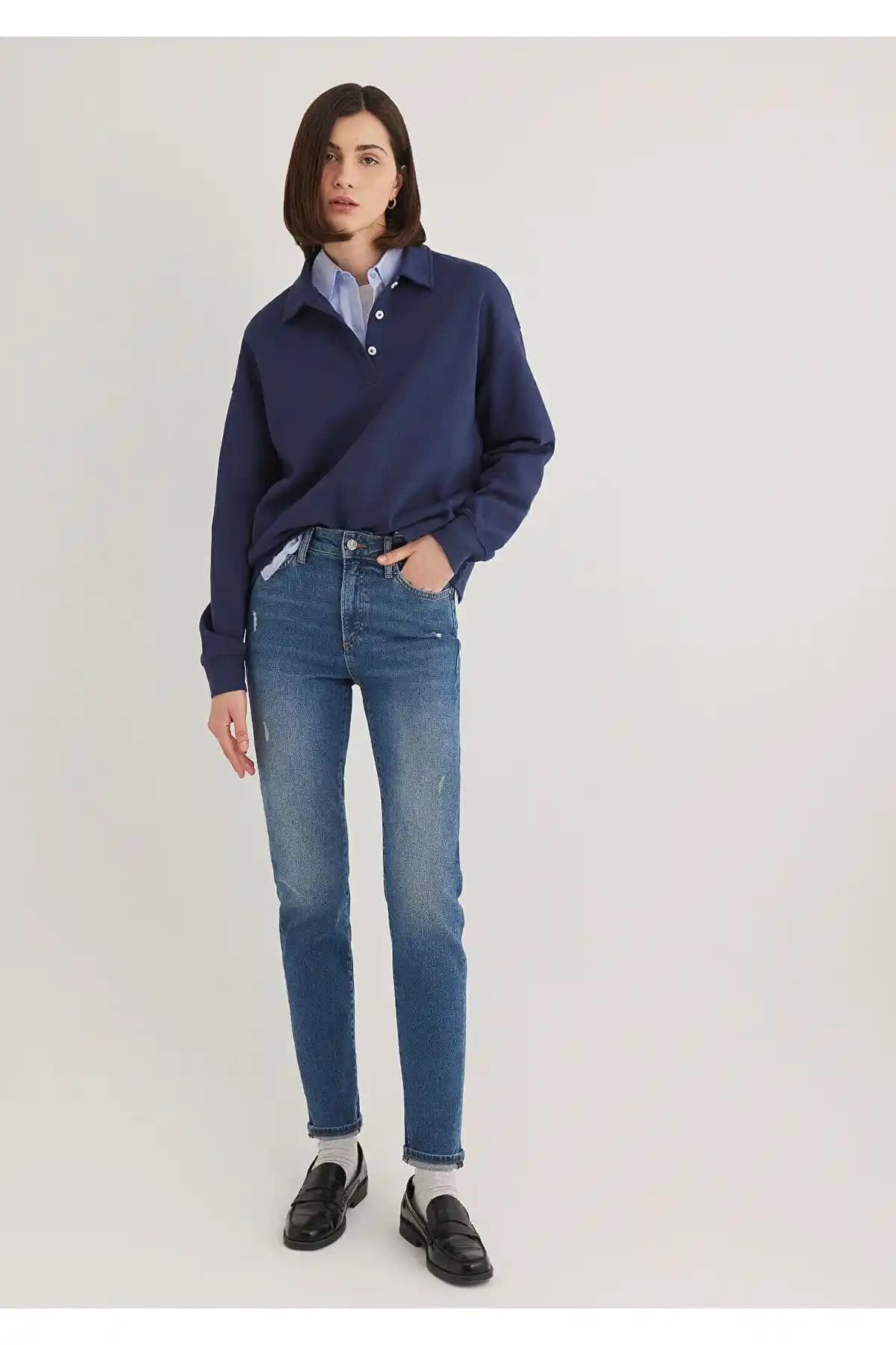 Mavi Cindy 90s Indigo Siyah Jean Pantolon: Modern ve Rahat Tasarım Özellikleri