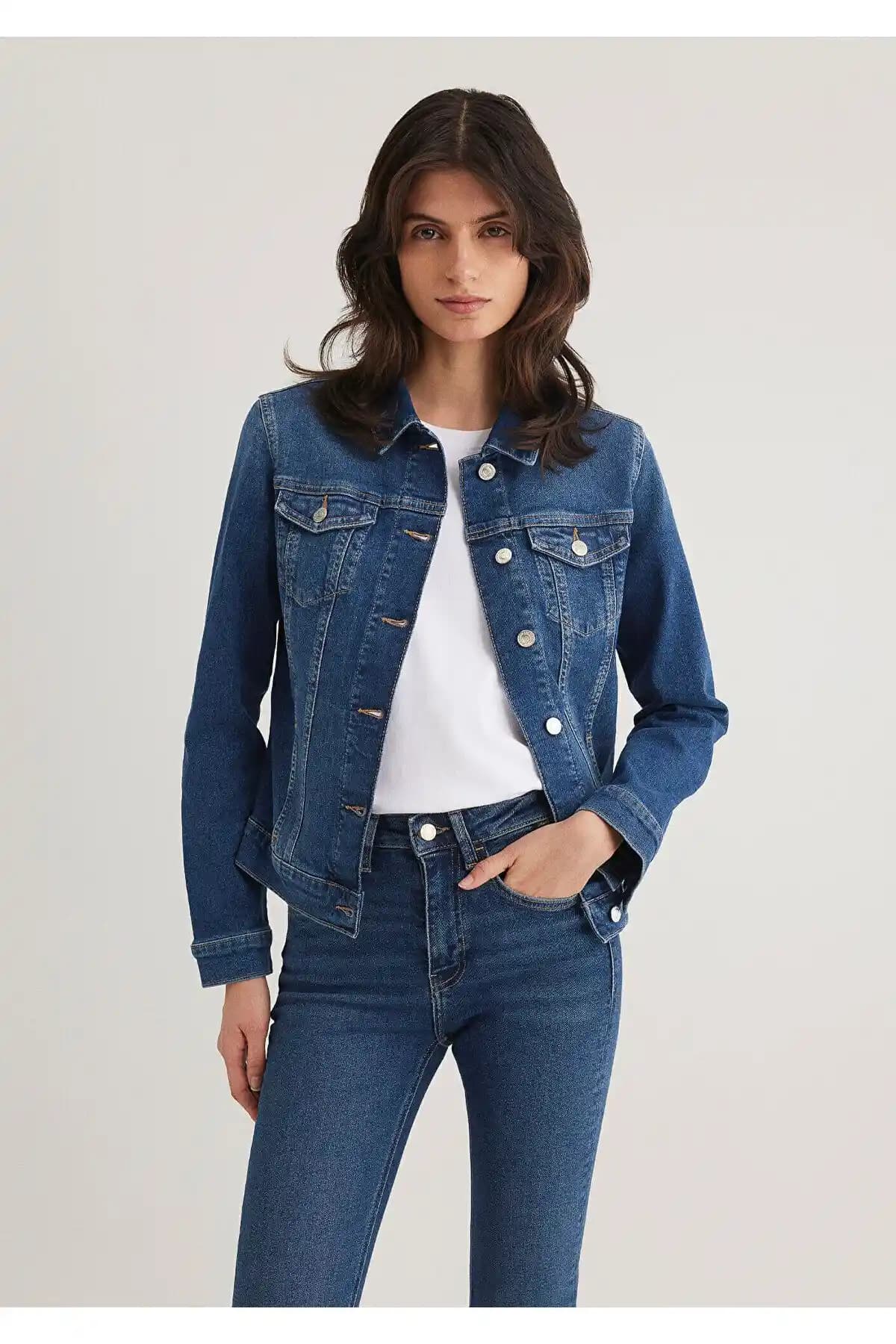 Mavi Daisy Casual Vintage Koyu Jean Ceket: Günlük Şıklık ve Rahatlık Sunar