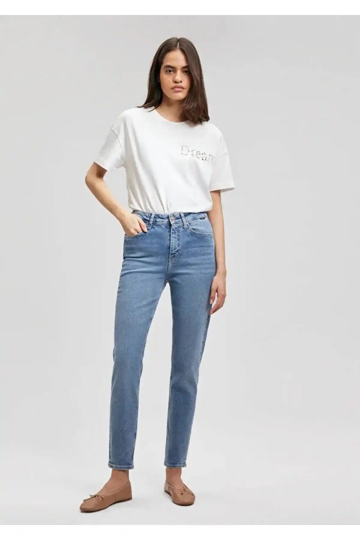 Mavi Star Kolej Indigo Mavisi Jean Pantolon: Şıklık ve Konforun Buluşması