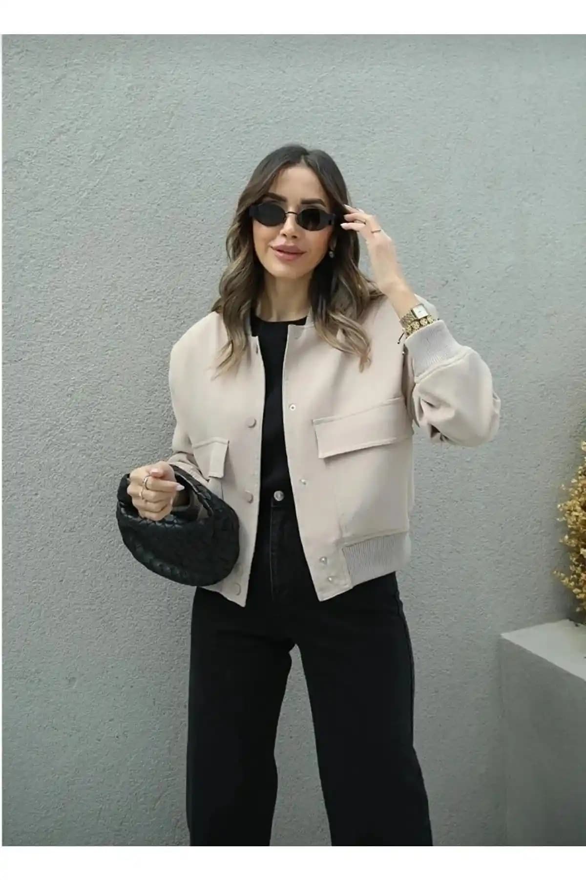 MÇmoda Kadın Mevsimlik Bomber Ceket: Şıklık ve Konforun Mükemmel Birleşimi