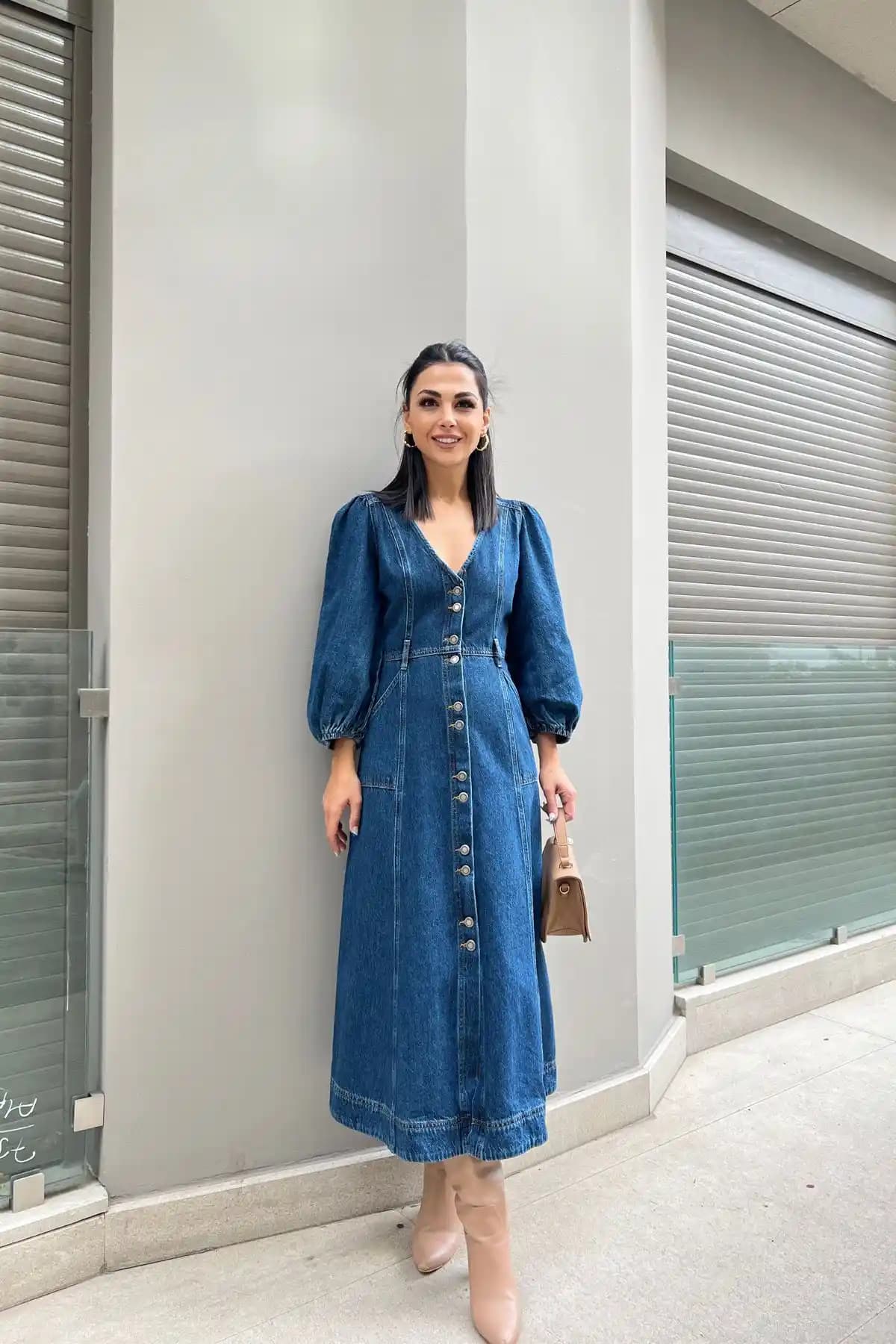 Seda Yalçın Atelier Balon Kol Kot Elbise: Modern Tasarım ve Rahatlık Bir Arada