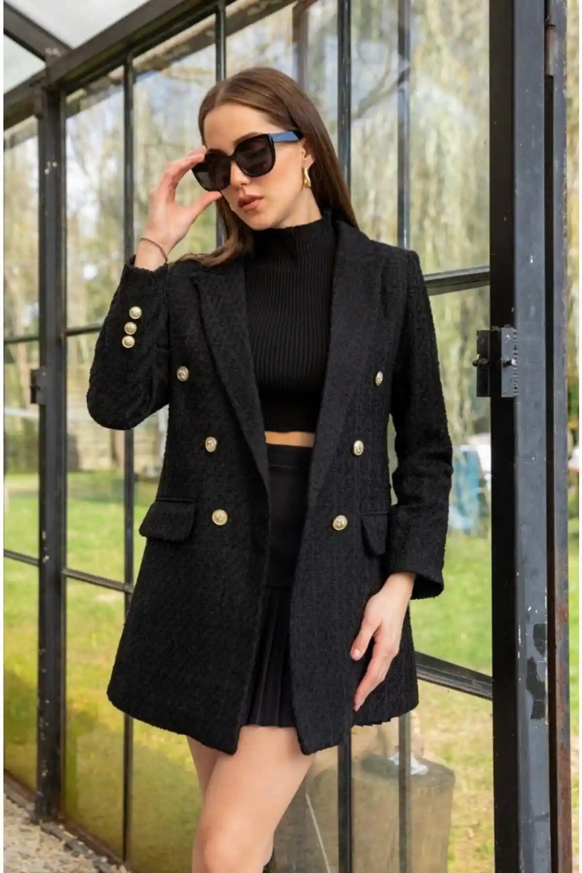 Tuvit Blazer Ceket: Modern ve Şık Tasarımıyla Günlük ve Resmi Kullanım İçin
