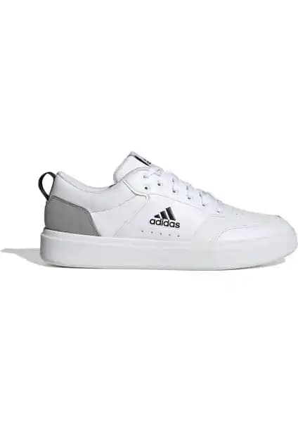 Adidas Park St ve Puma Rebound v6 Low Erkek Beyaz Spor Ayakkabıları Karşılaştırması