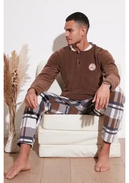 Buratti ve Nisanca Kışlık Polar Pijama Takımları Karşılaştırması ve Özellikleri