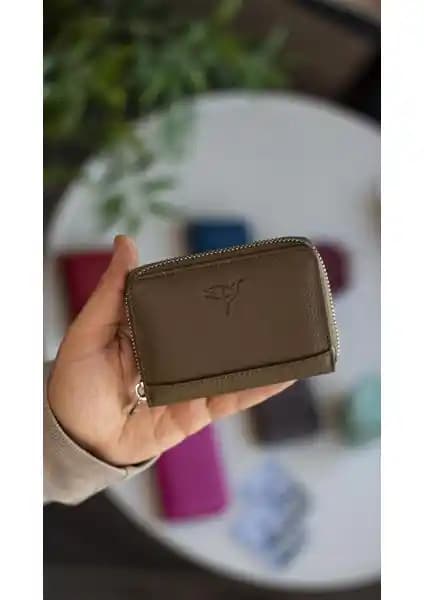Garbalia Sydney ve Jeep Erkek Deri Cüzdanları Karşılaştırması ve Özellikleri
