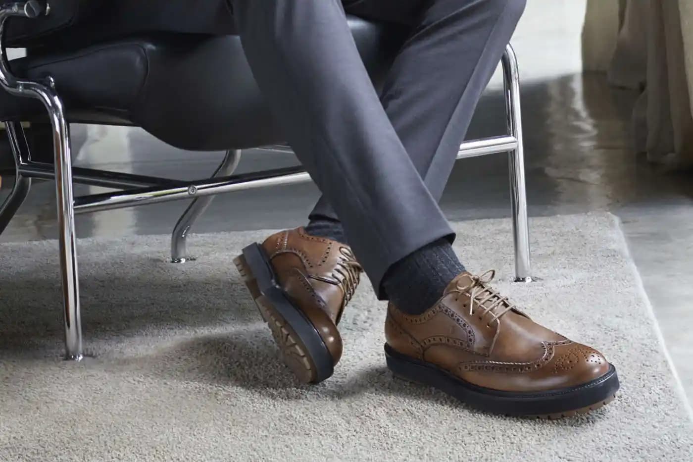 Hayat Boyunca 20 Çift Ayakkabıyla Yaşamak: Seçim Kriterleri ve Koleksiyon Örnekleri