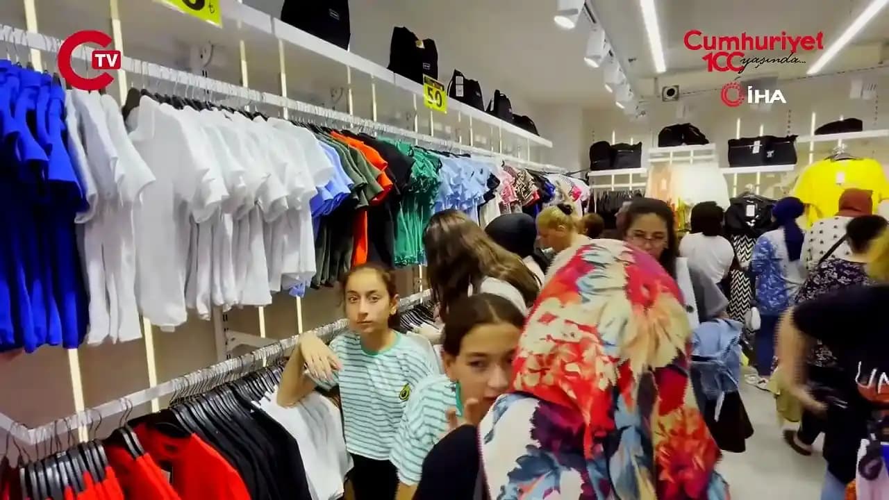 İndirimli Tasarımcı Kıyafetleri Nereden Alınır? Kaliteli ve Güncel Parçalar İçin Rehber