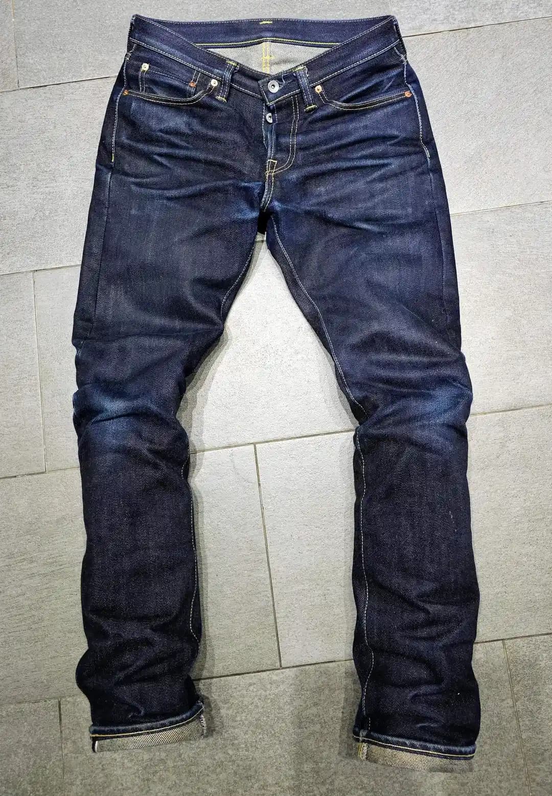 Iron Heart XHS 25oz Raw Denim Pantolonların 5 Aylık Kullanım Sonrası Dayanıklılık ve Solma Özellikleri