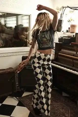 Kişisel Tarz Oluşturma: Beğenilen Kıyafetler ve İstenen İmaj Arasındaki Dengeyi Kurmak