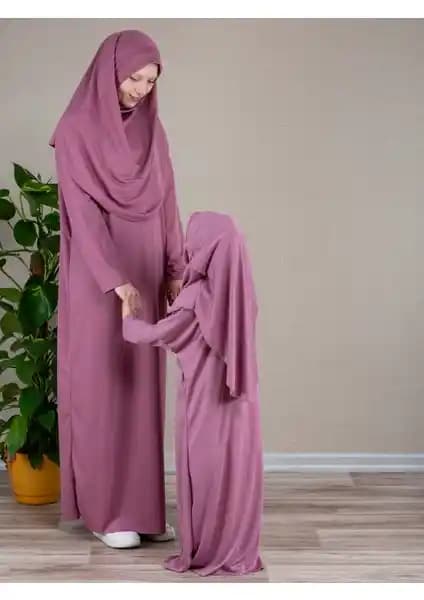 Namaz Elbisesi Karşılaştırması: Dua' İs Anne Kız Kombini ve Zehranaz Modelleri