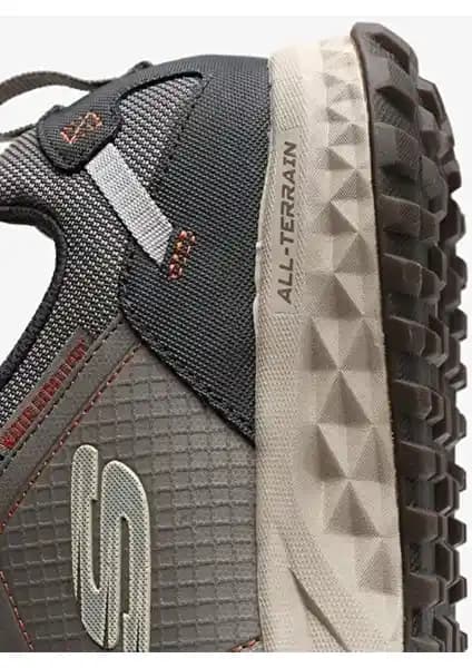 Skechers Erkek Outdoor ve Spor Ayakkabıları Karşılaştırması: Malzeme, Konfor ve Dayanıklılık