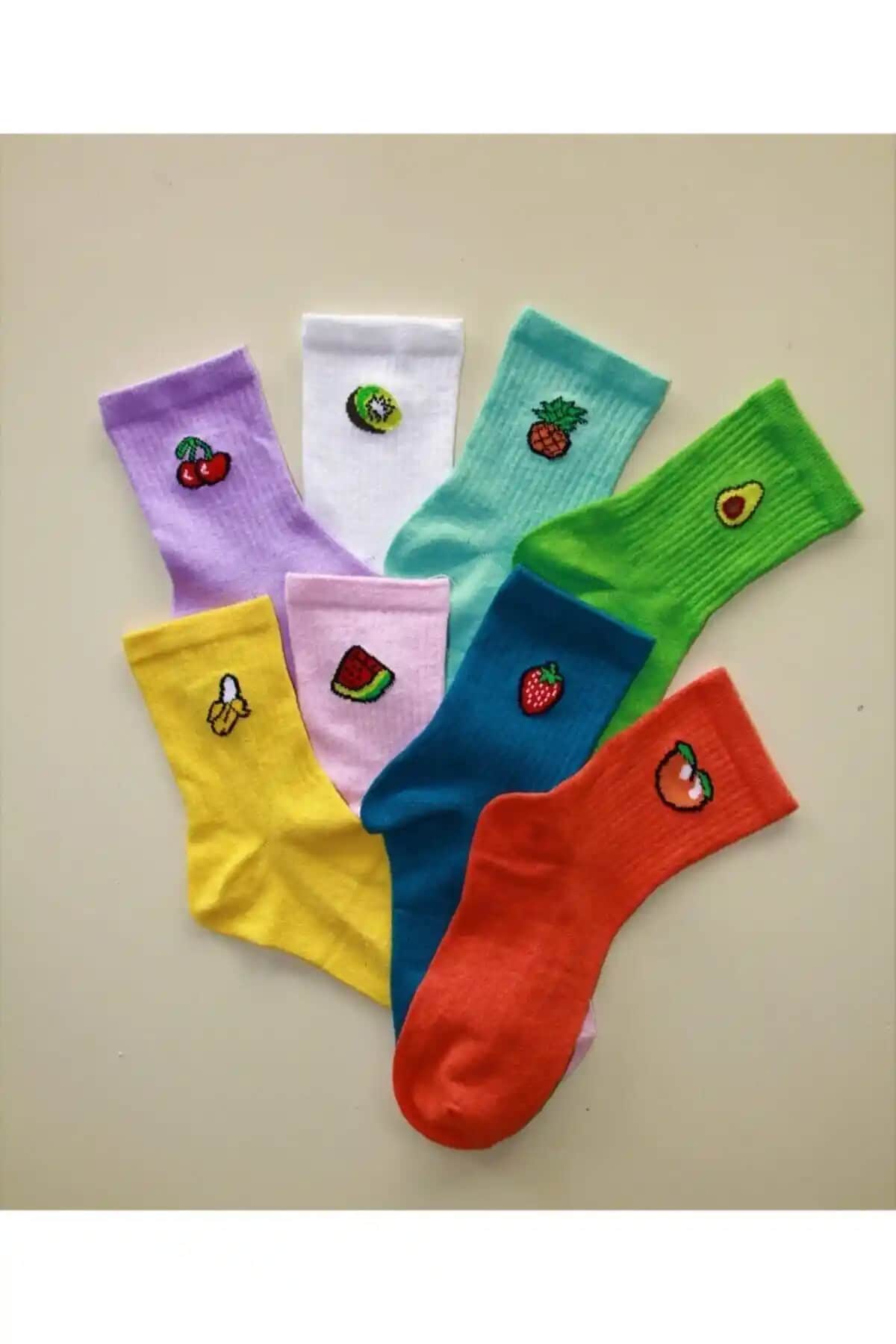 Kadın Renkli Meyveli Çorap Seti 7 Çift Günlük Şıklık ve Konfor Sunar