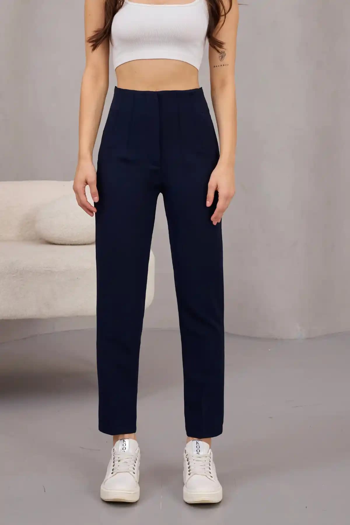 Alanora Kadın Yüksek Bel Kumaş Pantolon Modern ve Şık Tasarım Özellikleri