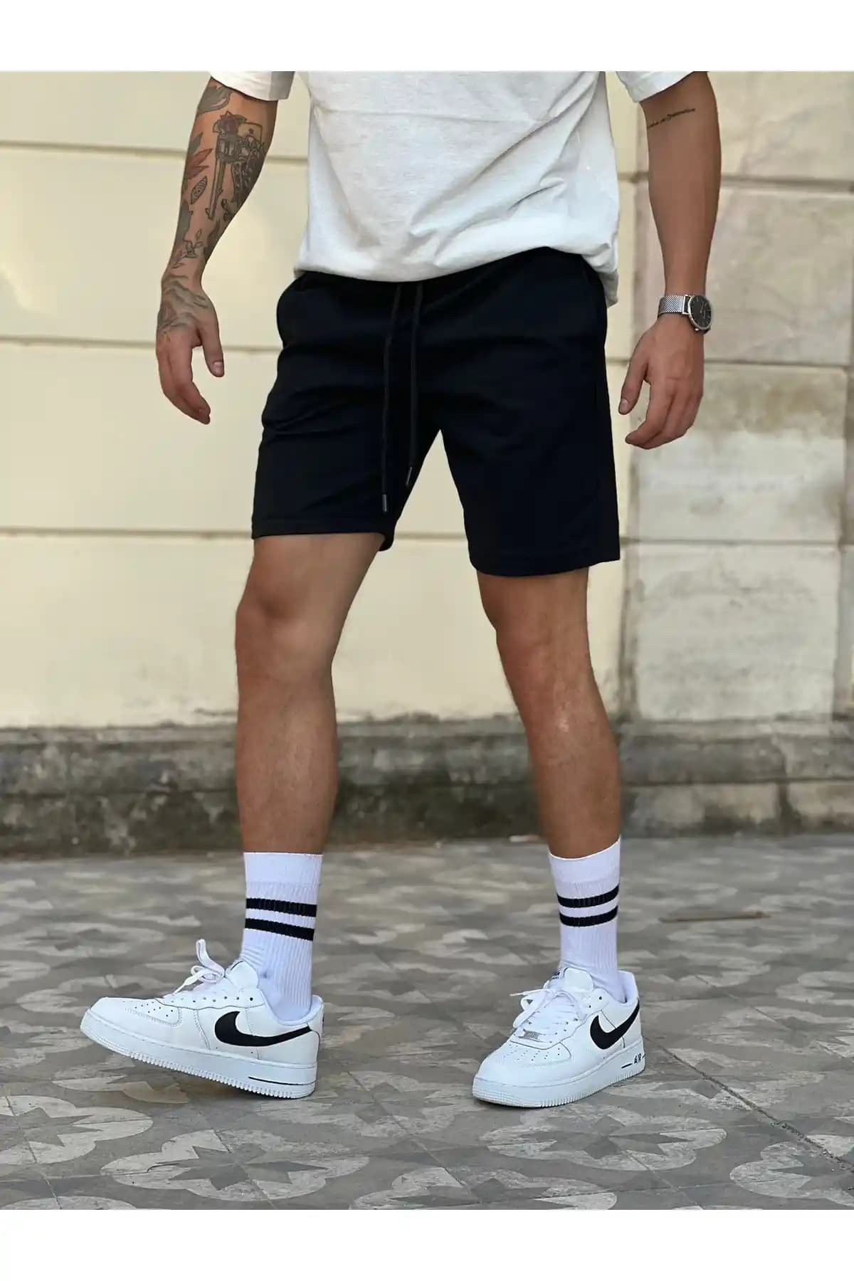 Baycombine35 Erkek Sporcu Antreman Şortu Siyah Renk Dayanıklı ve Konforlu Tasarım