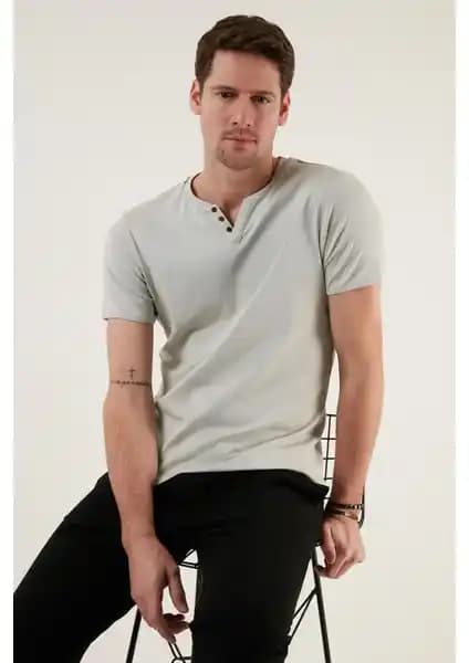 Buratti %100 Pamuklu V Yaka Slim Fit Erkek Tişörtü İncelemesi ve Özellikleri