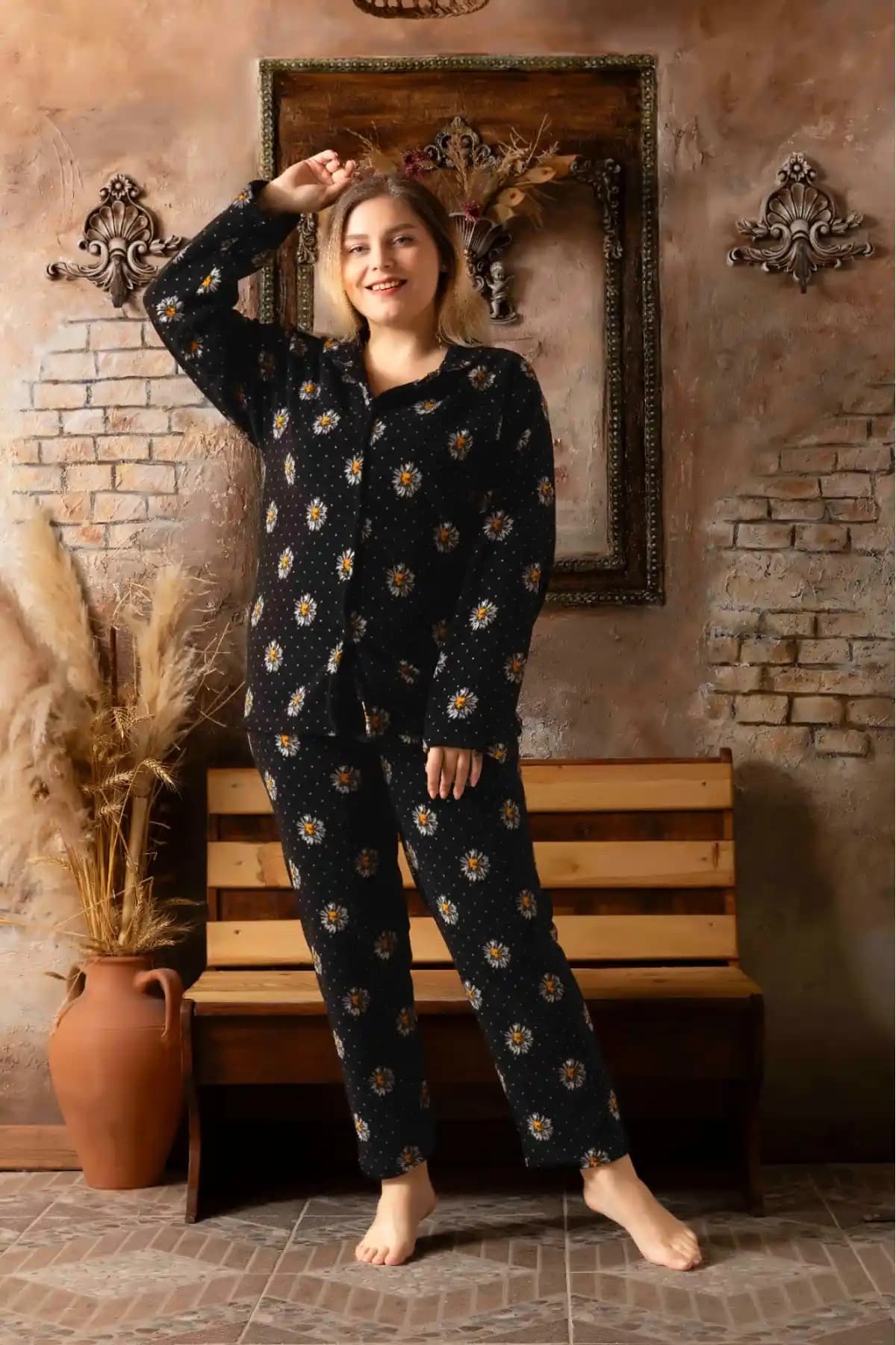 CALİA Kadın Büyük Beden Polar Pijama Takımı Siyah Uzun Kollu ve Düğmeli Tasarım