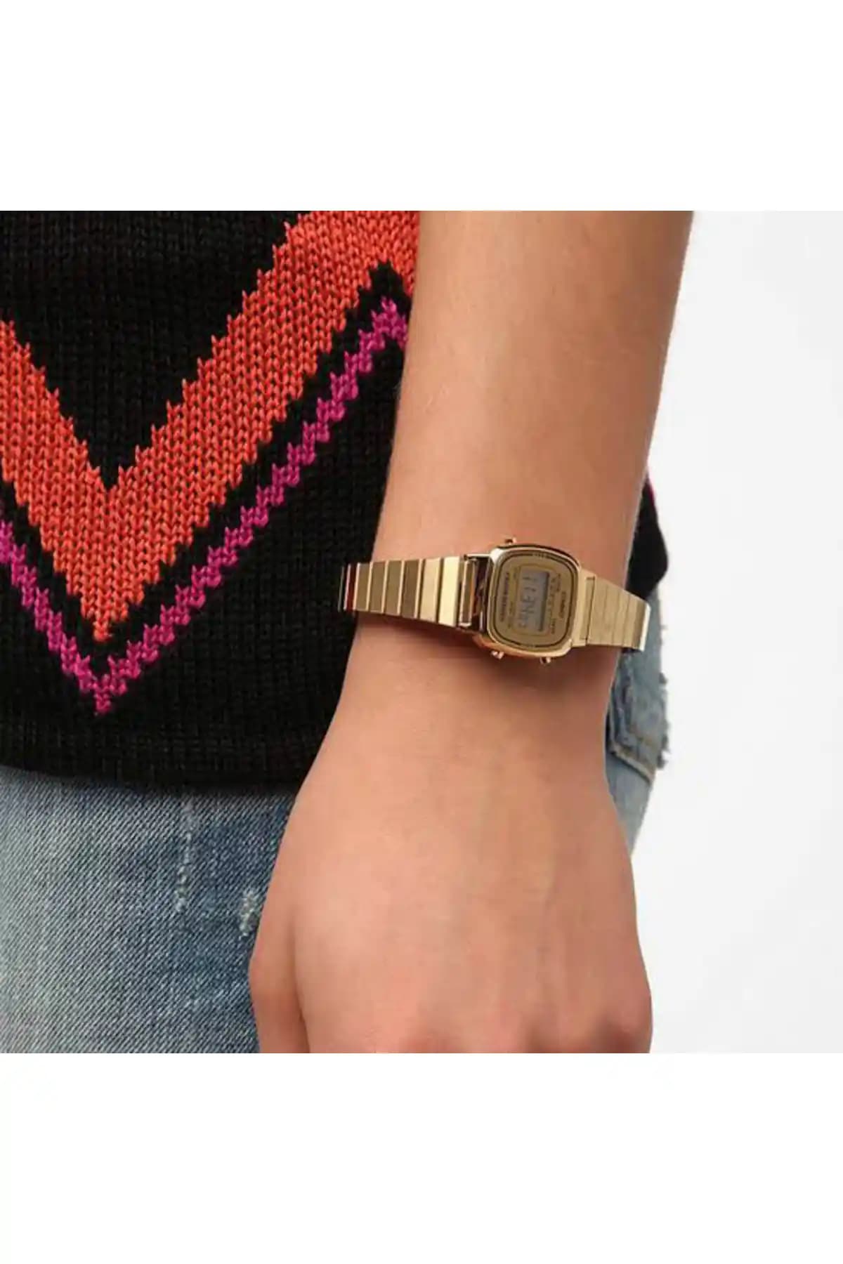 Casio La670wga-9df Retro Altın Dijital Kol Saati Şıklık ve Fonksiyonellik Bir Arada