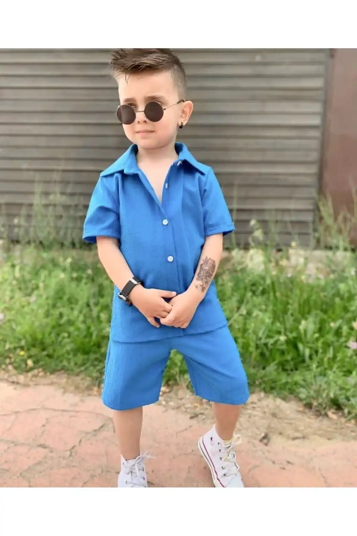 Çocuklar İçin Yazlık Gömlek ve Şort Takımı - Rahat ve Şık Tasarım