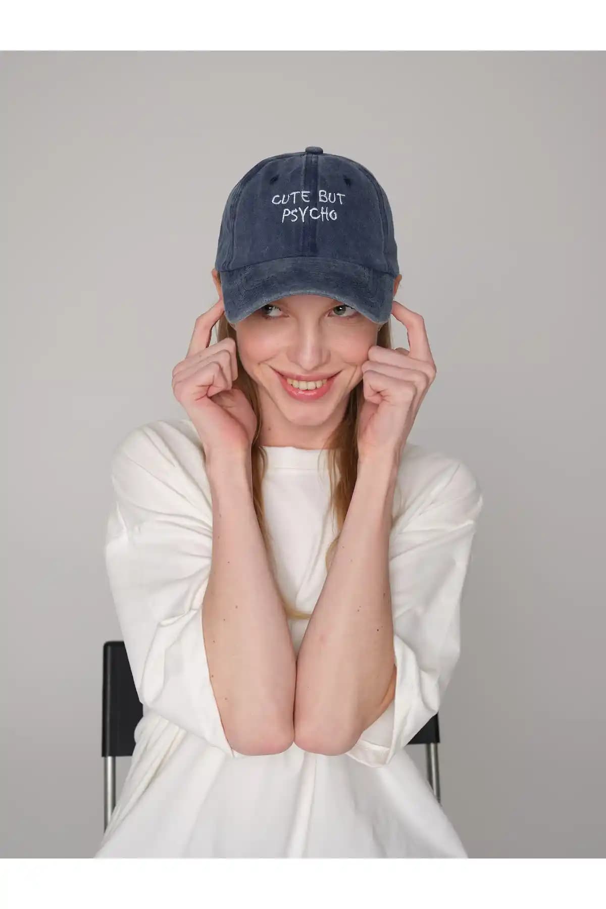Cute But Psycho Yıkamalı Beyzbol Kep: Şık ve Rahat Kullanım İçin Detaylı İnceleme