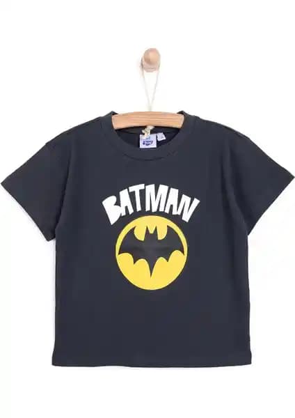 DC Comics Batman Erkek Tişörtü: Rahat ve Şık Günlük Giyim Seçeneği