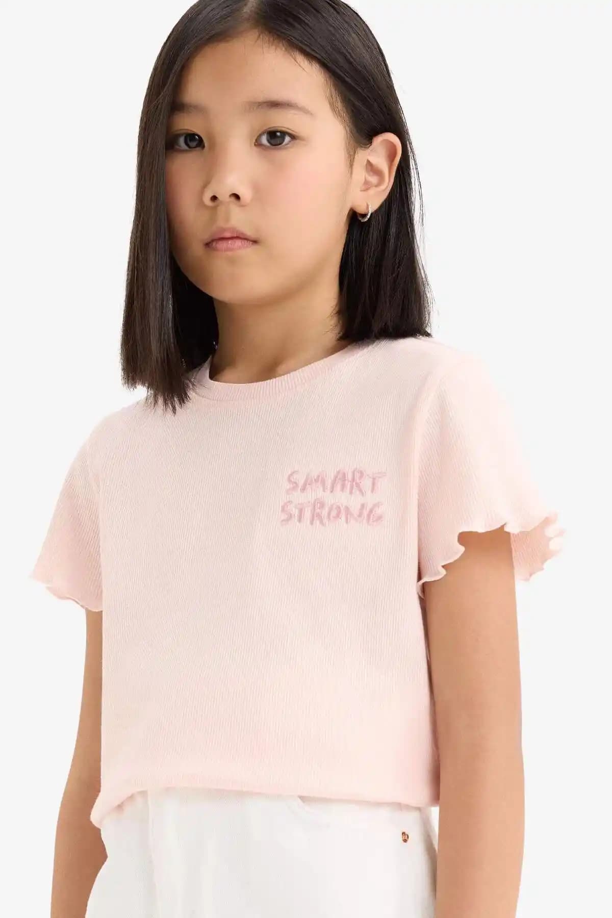 DeFacto Kız Çocuk Slim Fit Baskılı Bisiklet Yaka Tişörtü Detaylı İnceleme ve Özellikleri